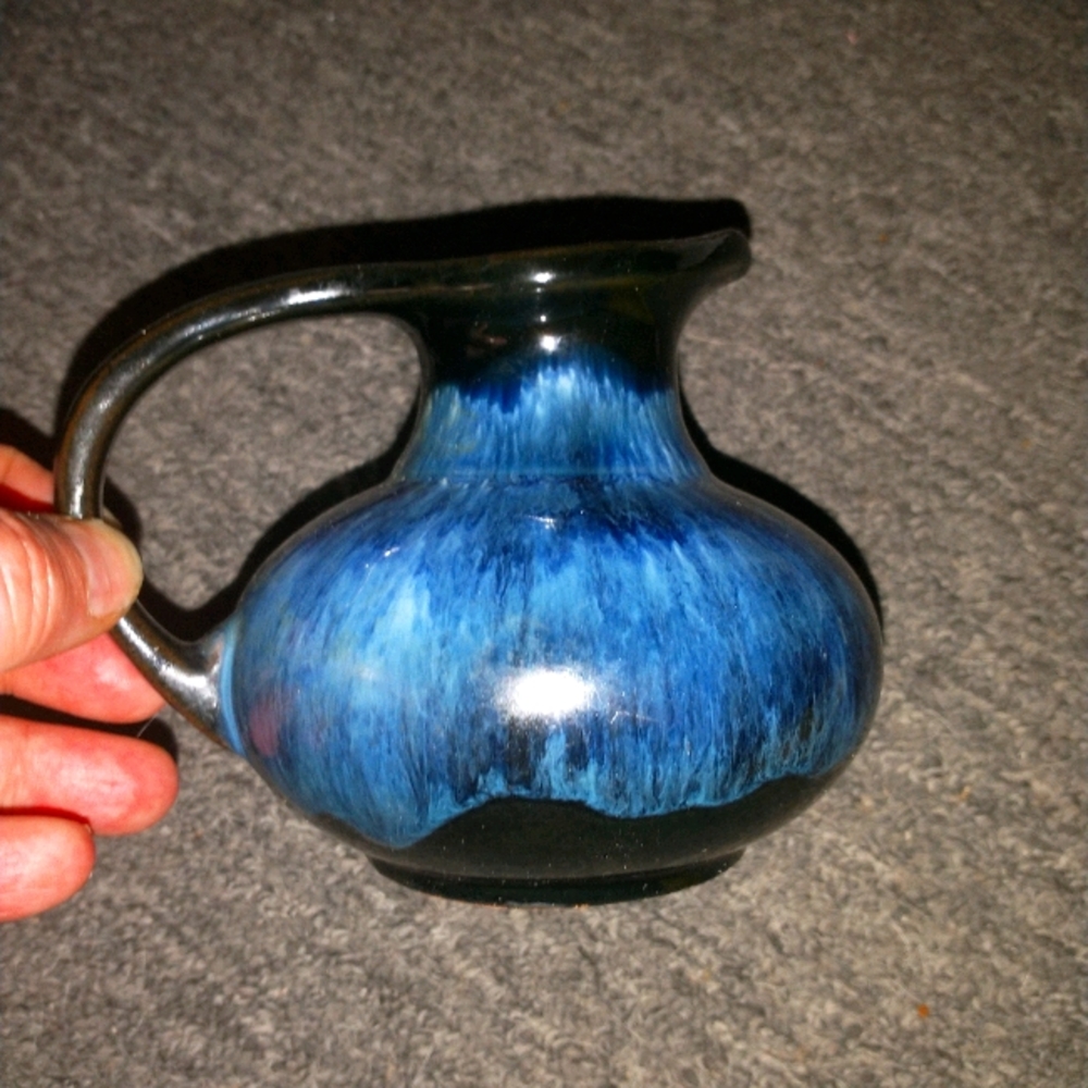 B M  & Canada blue  pottery